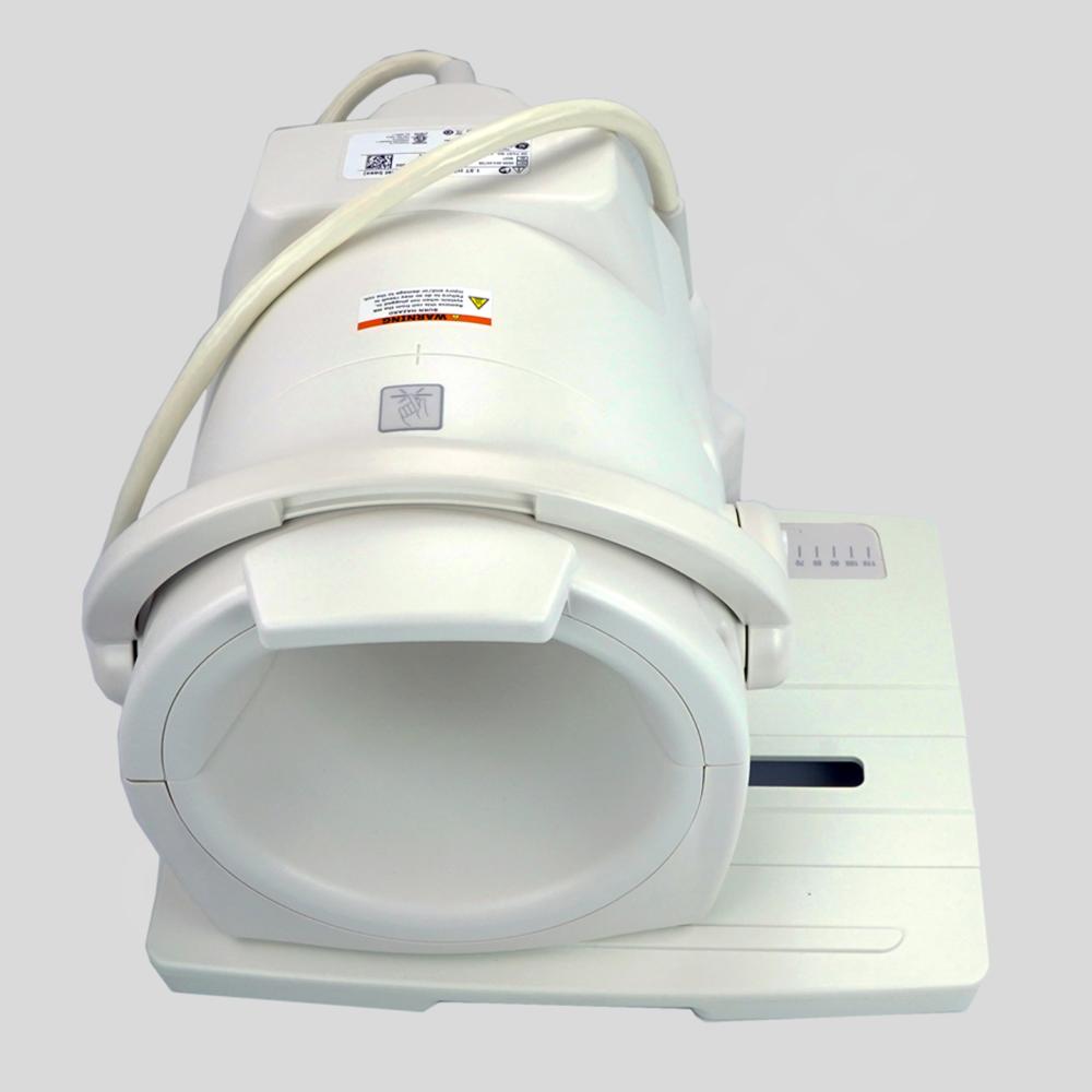 1.5T 8 Channel Transmit/Receive Knee Array for Flat Table 1.5T 8 Channel Transmit/Receive Knee Array for Flat Table